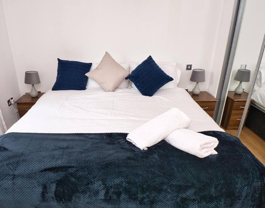 Lovely 1 Bedroom Apartment - Bham City Centre เบอร์มิงแฮม ภายนอก รูปภาพ